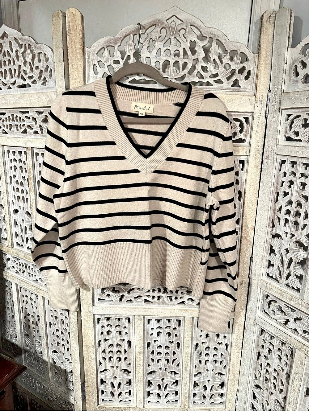 Marled Striped V-Neck Sweater Cream & Black XL